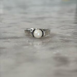 James Avery Cultured Pearl Scroll Ring size 6